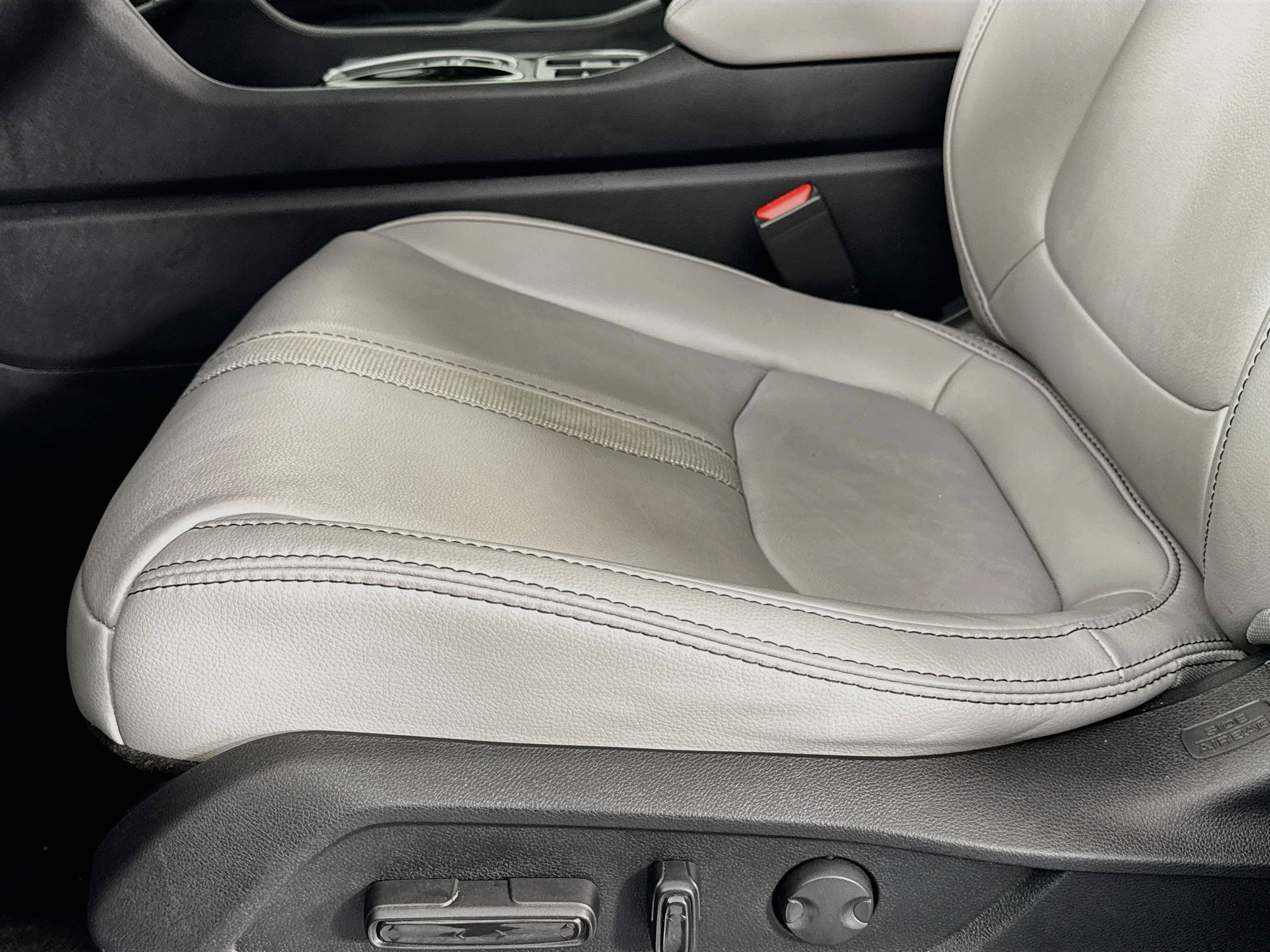 Certified 2025 Honda Pilot Touring image 20