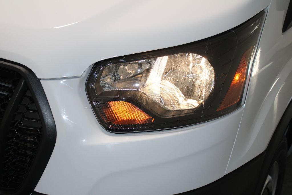 New 2026 Ford Transit 250 148 Medium Roof w/ Load Area Protection Package RWD image 48