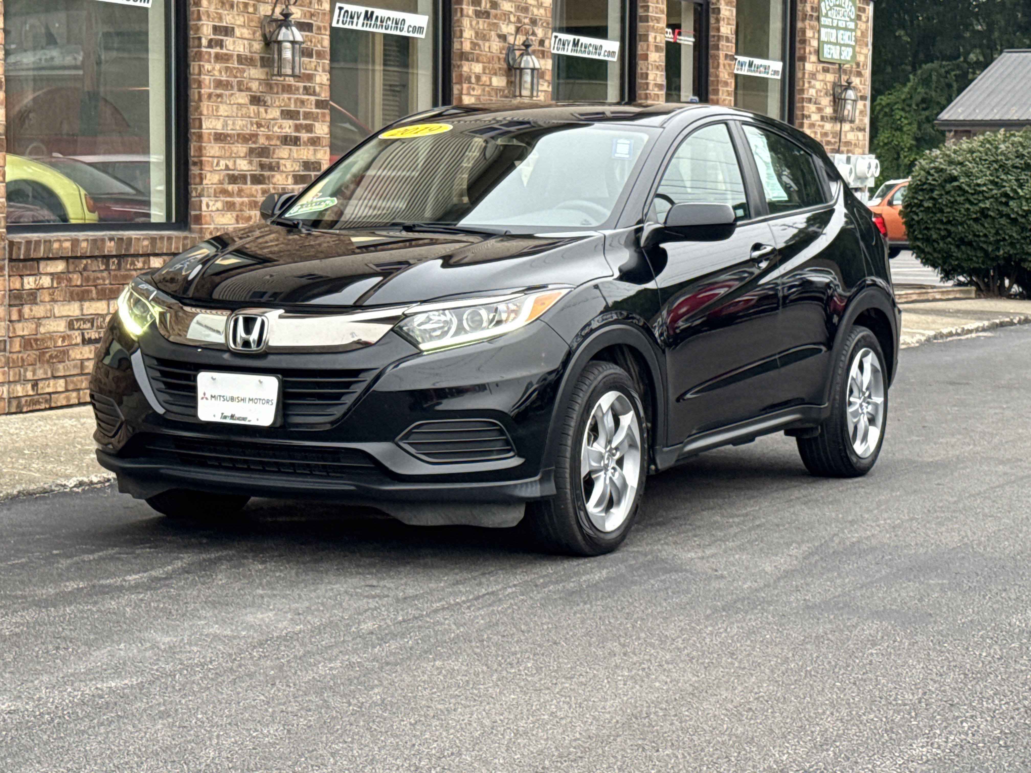 Used 2019 Honda HR-V LX image 1