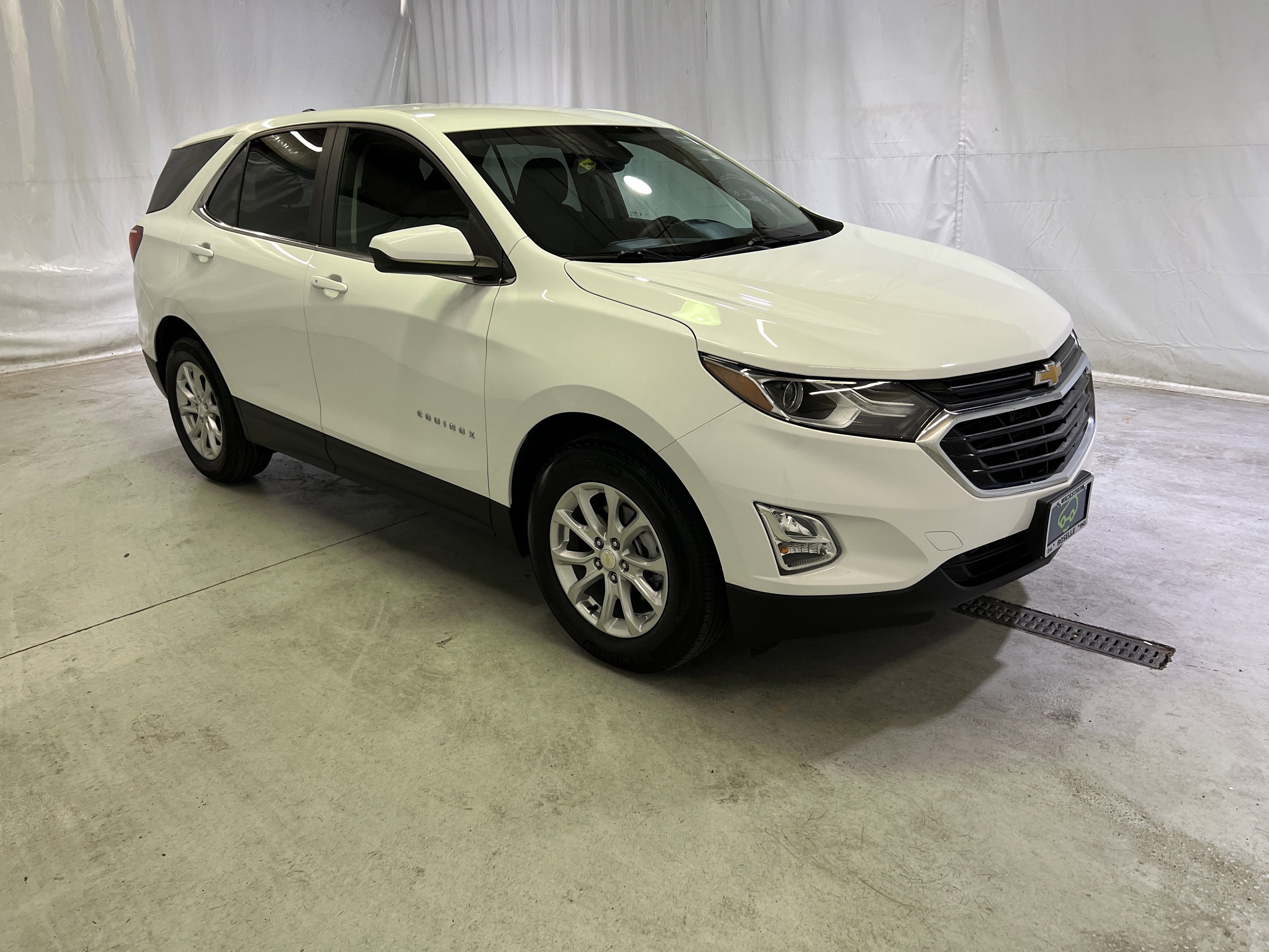 Used 2021 Chevrolet Equinox LT FWD image 2