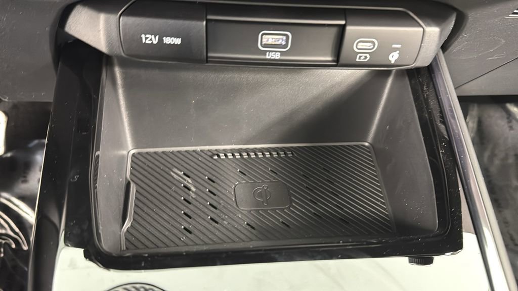 New 2025 Kia Niro EX Touring image 27