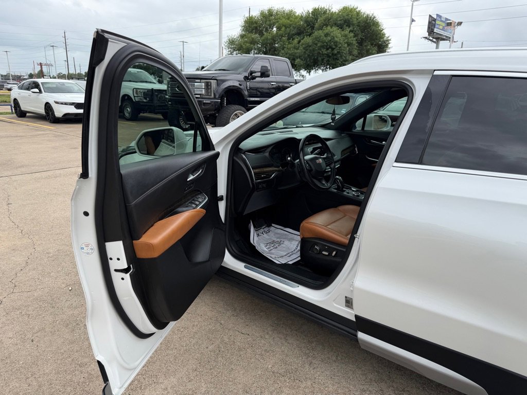 Used 2019 Cadillac XT4 Premium Luxury AWD/4WD image 20