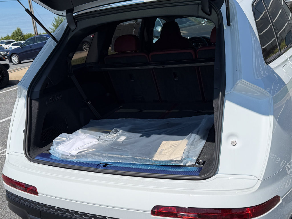 New 2026 Audi SQ7 Premium Plus AWD/4WD image 13