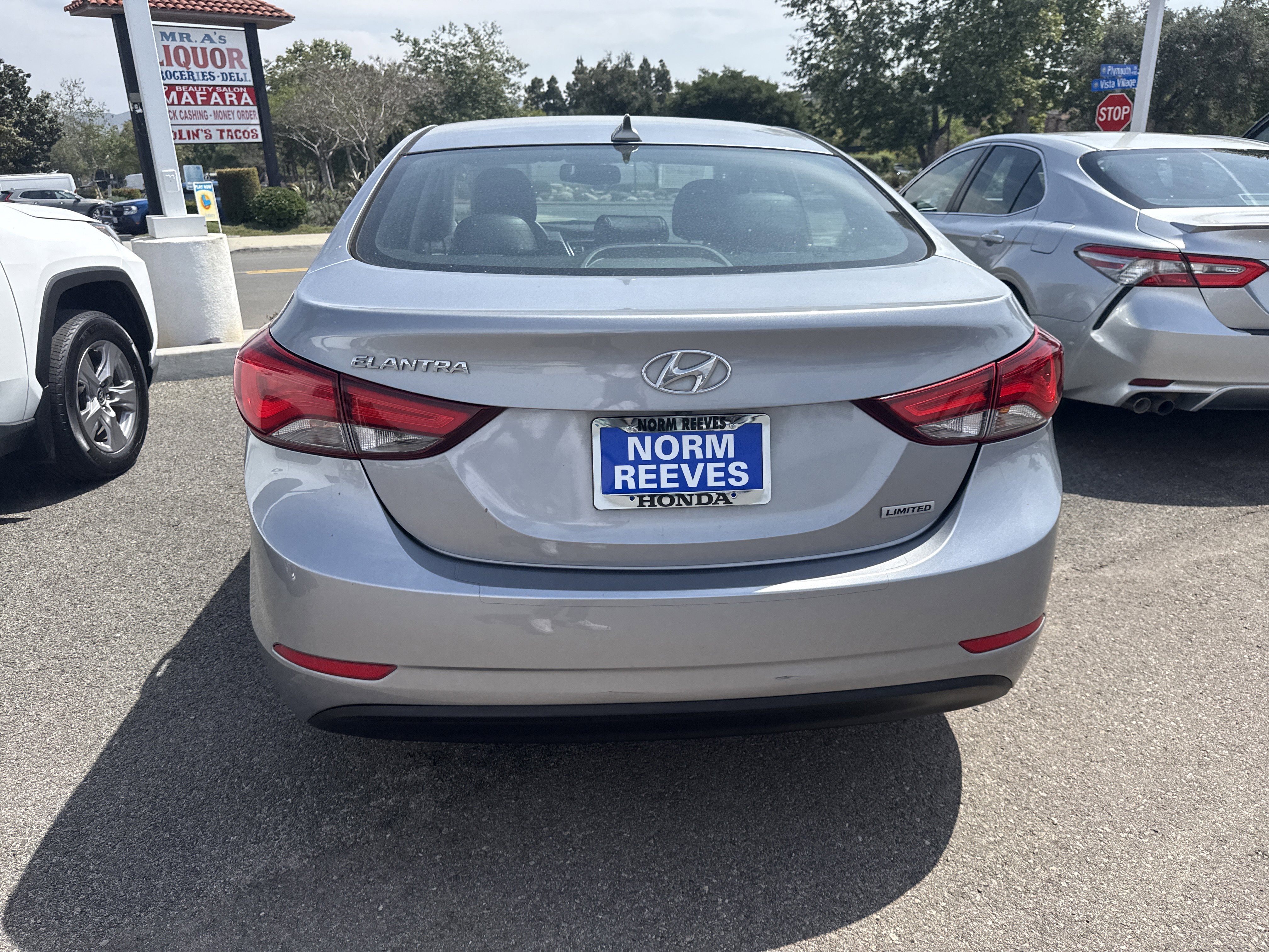 Used 2016 Hyundai Elantra Limited image 4