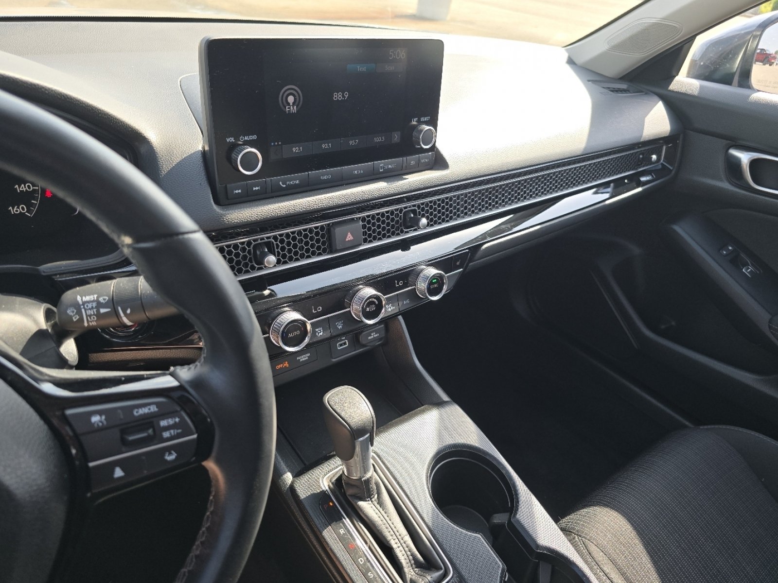 Used 2024 Honda Civic EX image 28