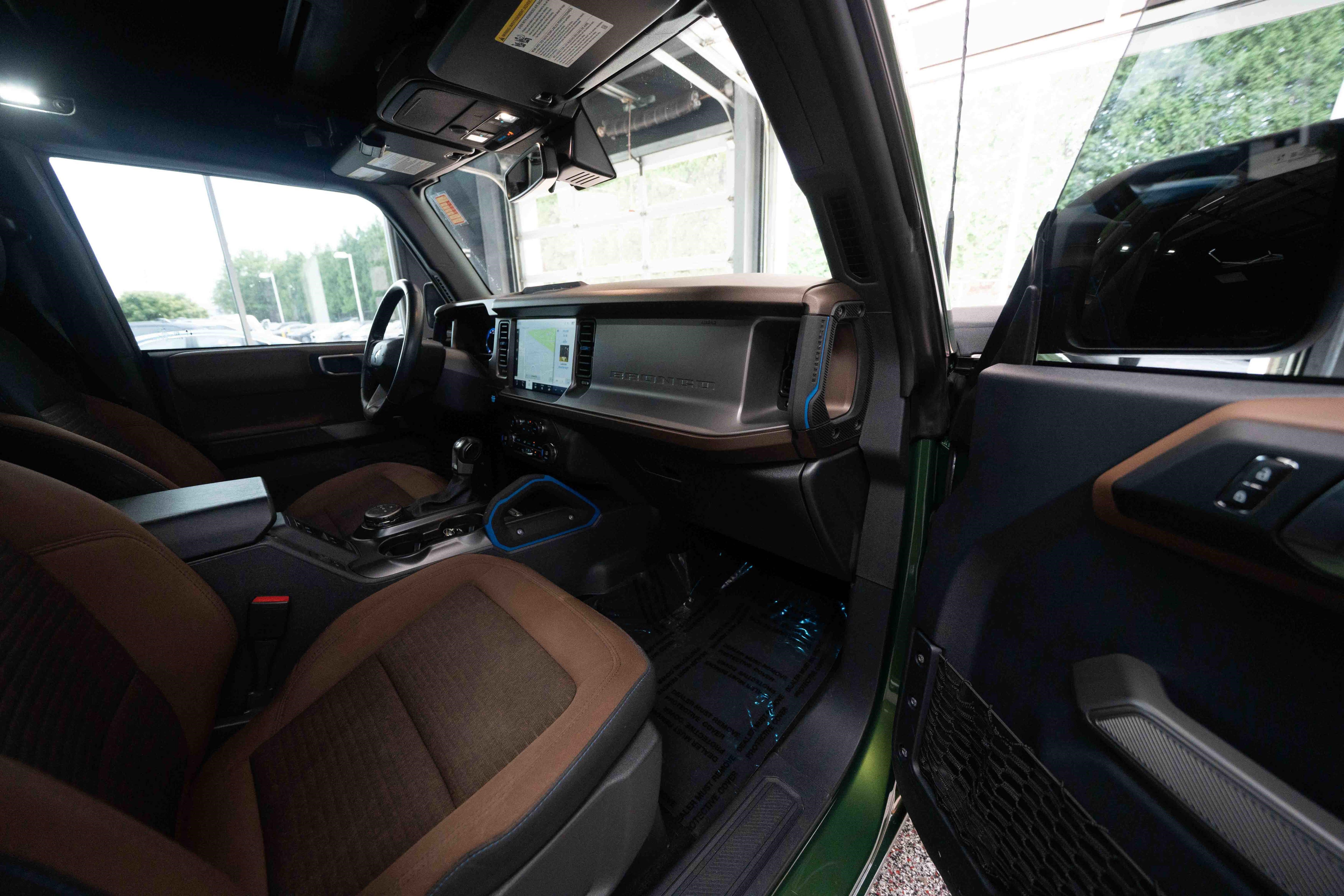 Used 2023 Ford Bronco Outer Banks AWD/4WD image 24