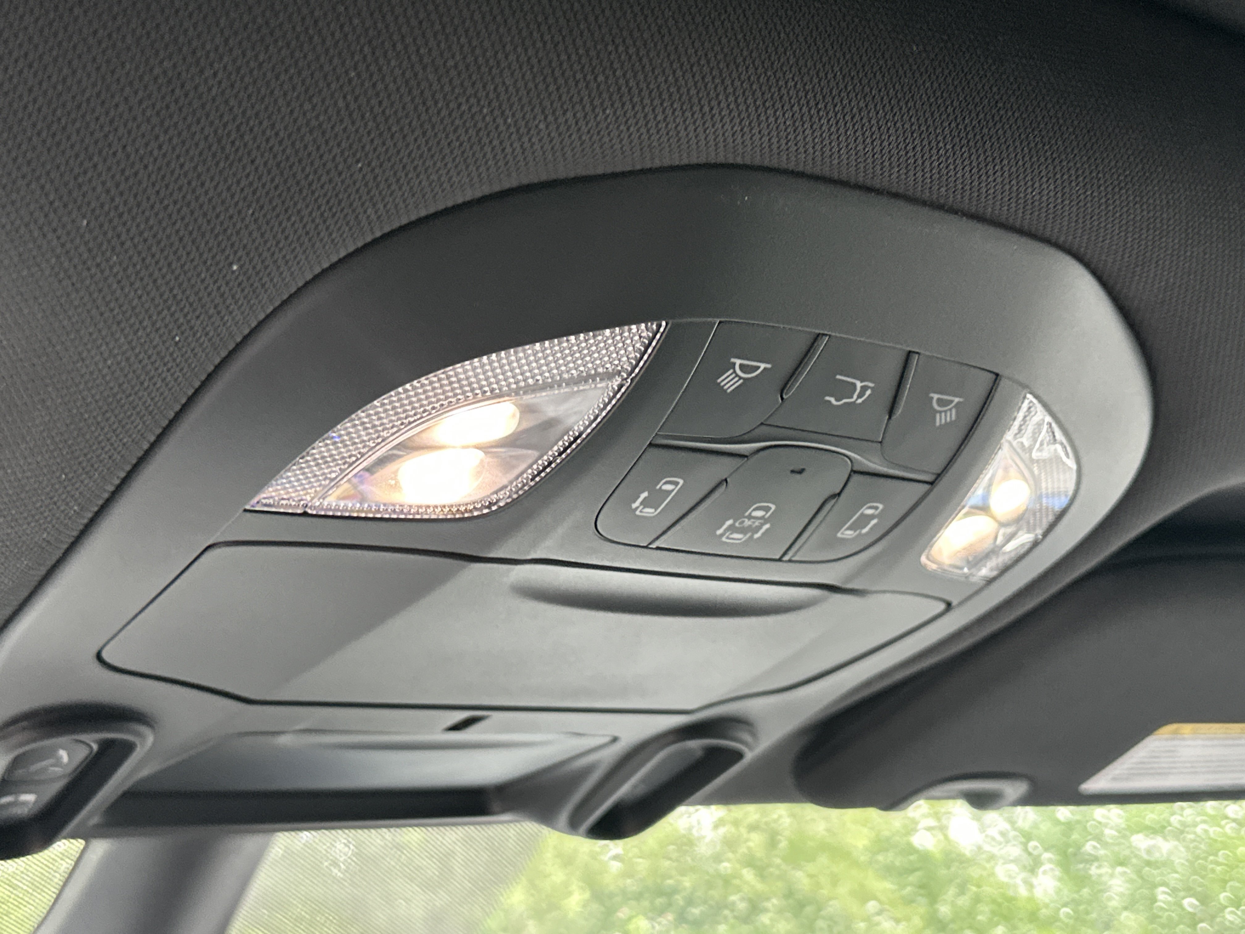 New 2027 Chrysler Pacifica Select FWD image 7