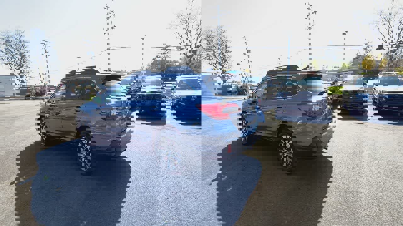 Used 2018 Subaru Outback 2.5i Limited AWD/4WD image 6