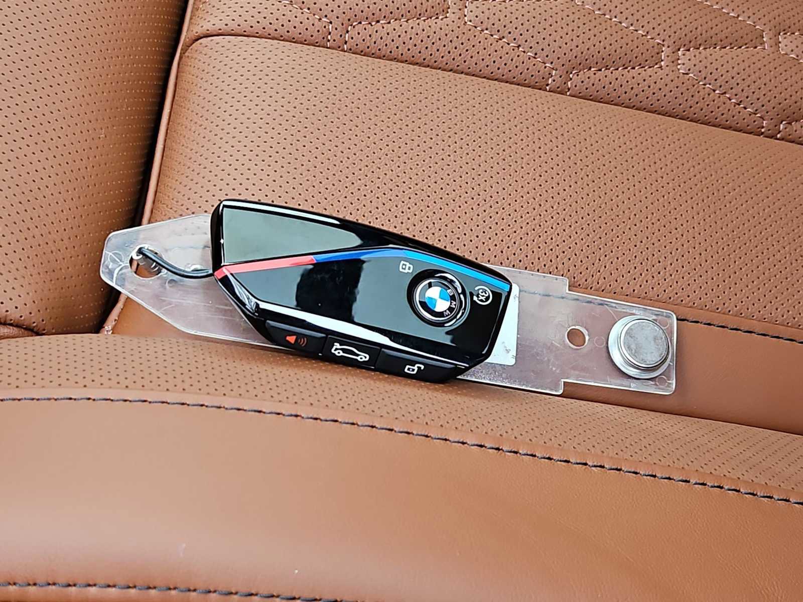 New 2026 BMW X5 M60i w/ Climate Comfort Package image 32