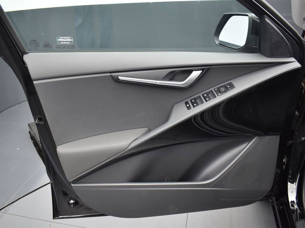 Certified 2025 Kia Niro EX FWD image 19