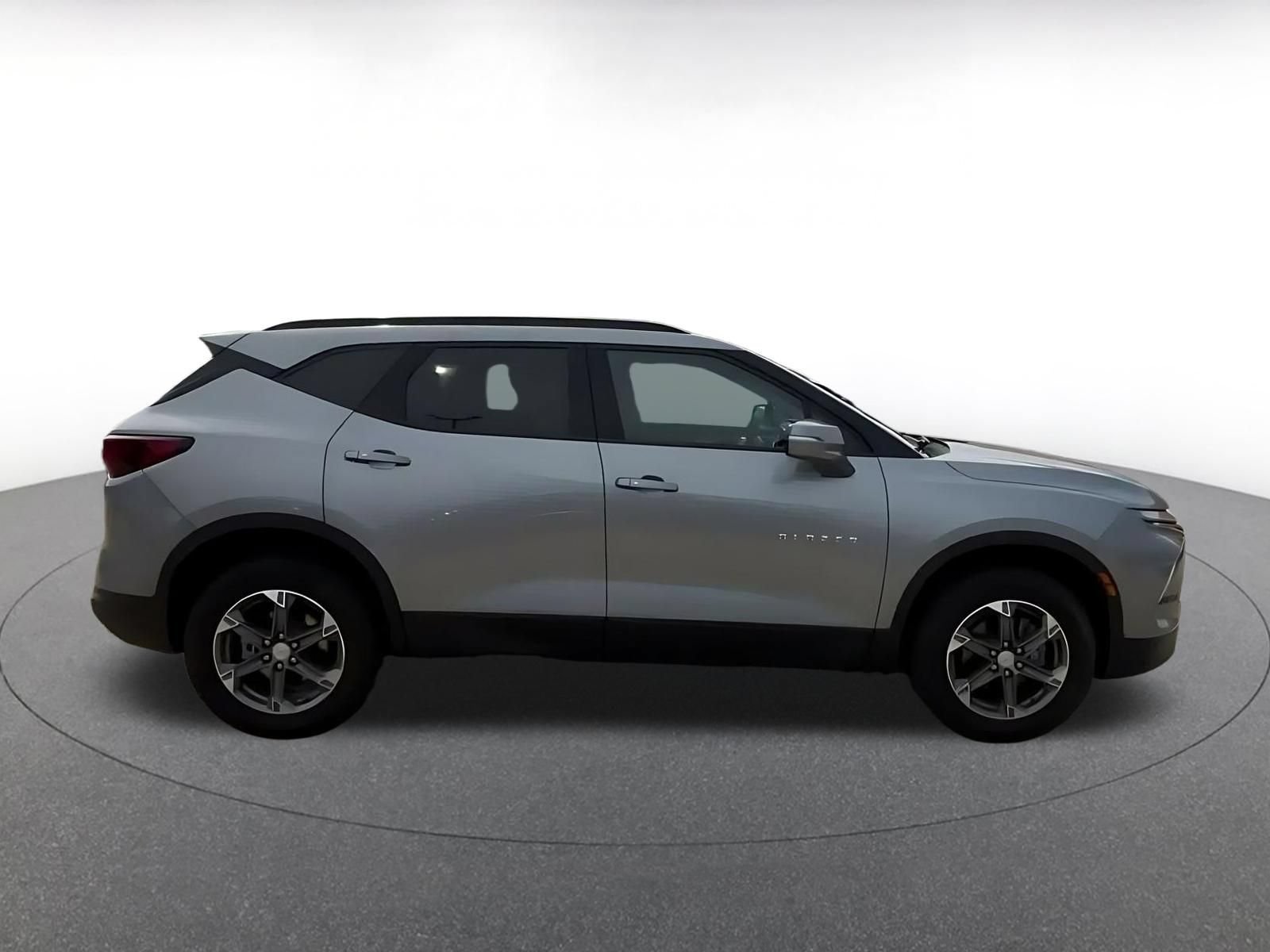 Used 2024 Chevrolet Blazer LT FWD image 15