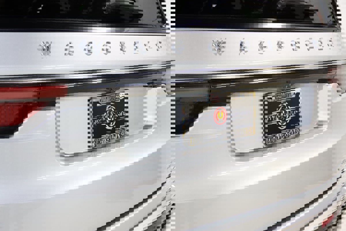 Used 2024 Jeep Wagoneer L Series II w/ Flexible Seating Group image 71