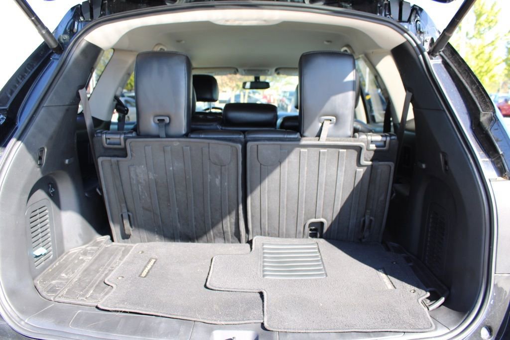 Used 2018 Nissan Pathfinder SL w/ Cargo Package image 11