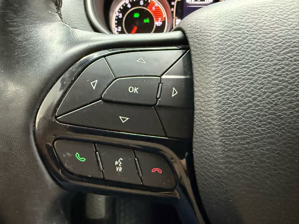 Used 2020 Jeep Cherokee Latitude Plus image 13