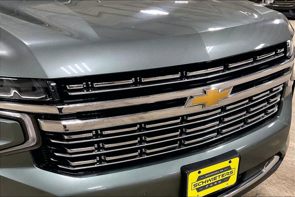 Used 2023 Chevrolet Suburban Premier AWD/4WD image 29