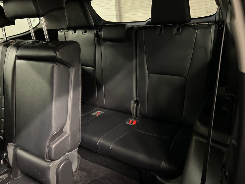 Used 2021 Toyota Highlander XLE image 29