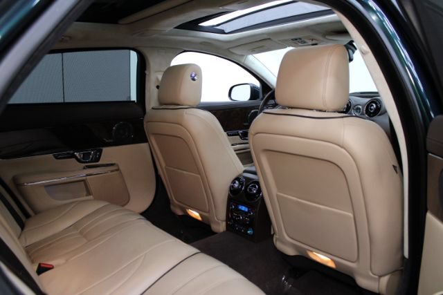 Used 2015 Jaguar XJ L Portfolio RWD image 31