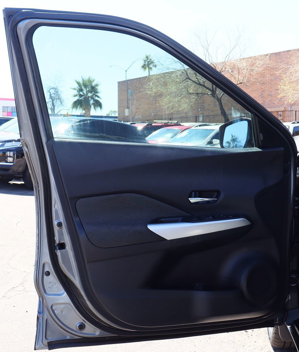 Used 2020 Nissan Kicks SV FWD image 36