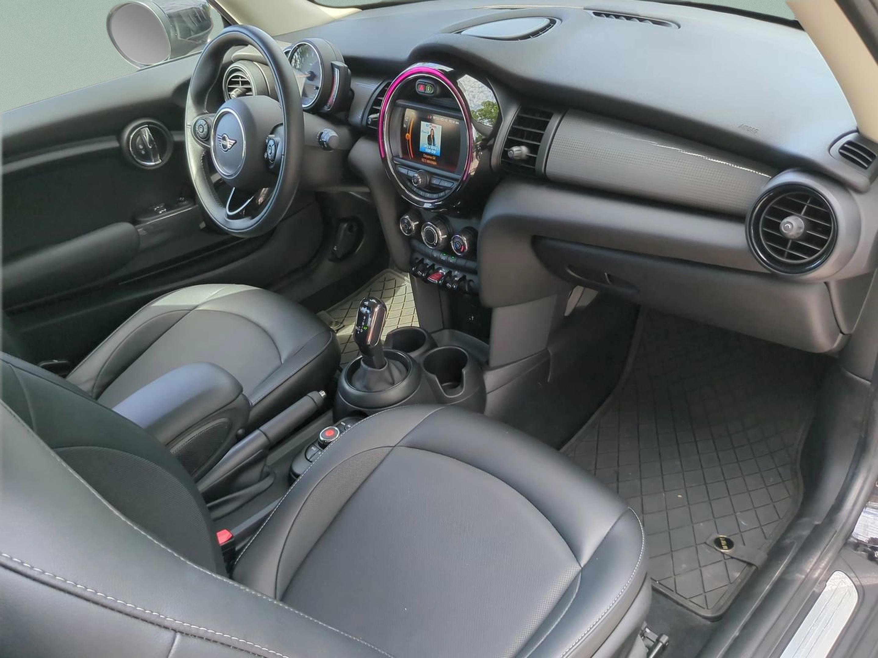 Used 2021 MINI Cooper 2-Door Hardtop FWD image 20