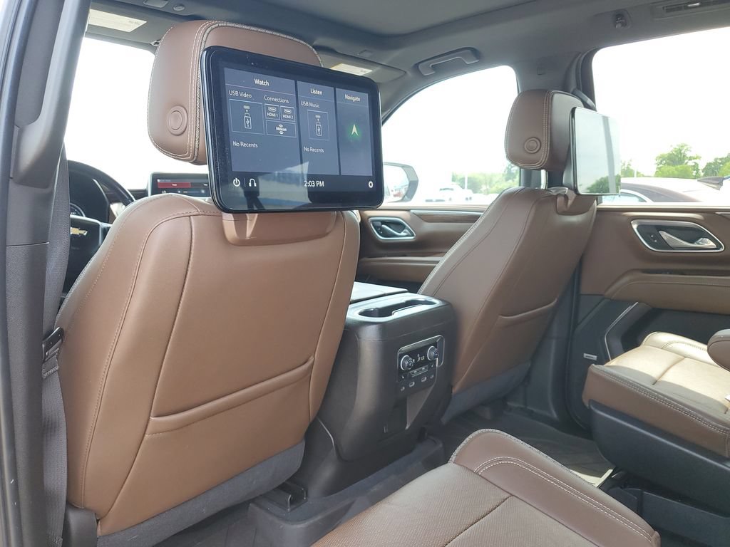 Used 2021 Chevrolet Suburban High Country AWD/4WD image 34