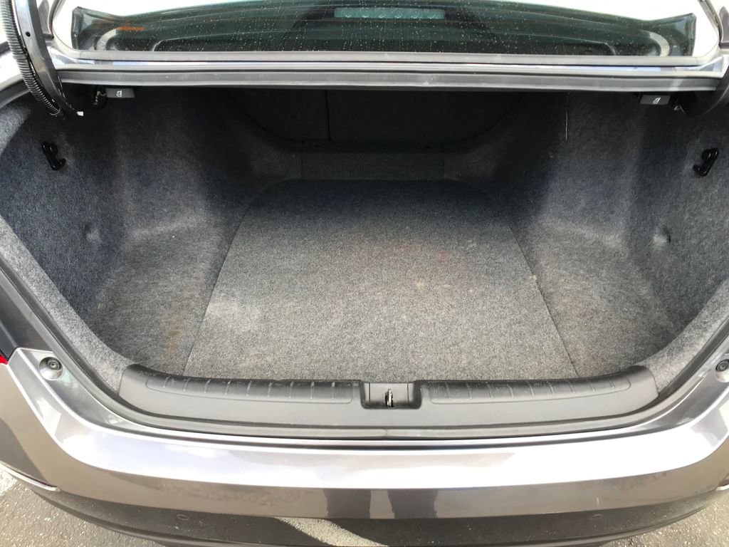 Used 2018 Honda Accord Touring image 30