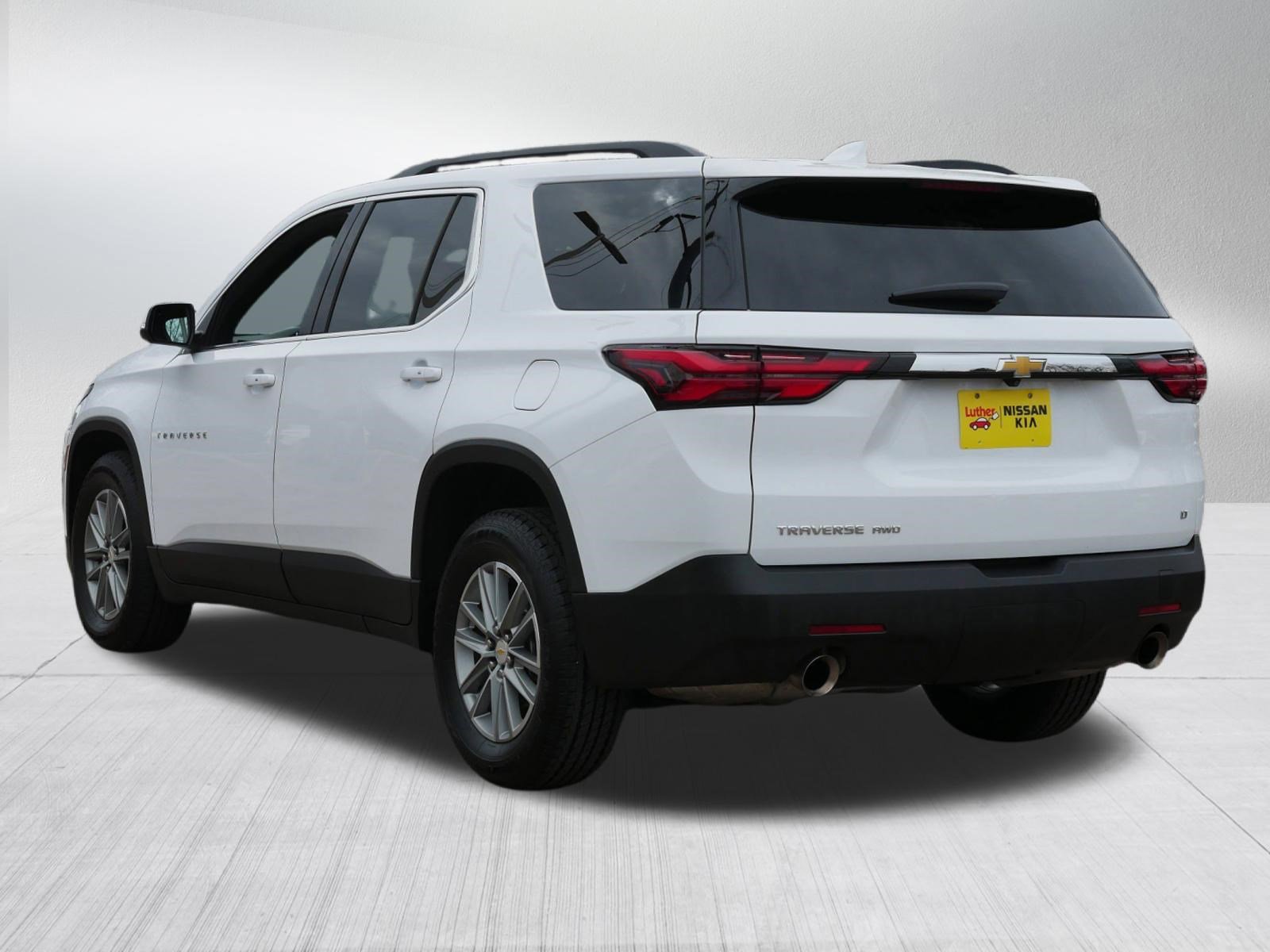 Used 2023 Chevrolet Traverse LT image 5