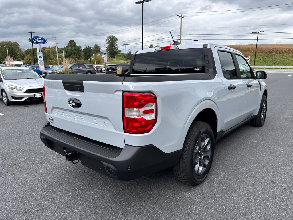 New 2025 Ford Maverick XLT image 18