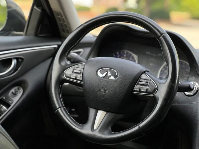Used 2017 INFINITI Q50 2.0t w/ Moonroof Package RWD image 30