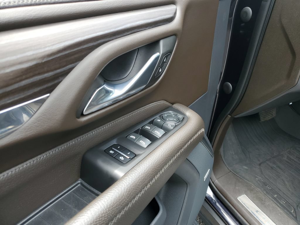 Used 2023 GMC Yukon XL Denali AWD/4WD image 17
