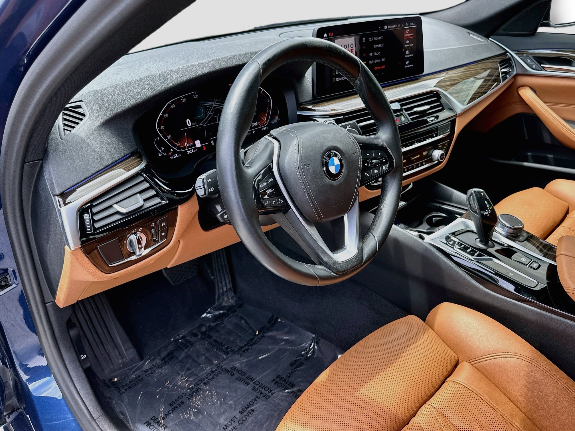 Used 2023 BMW 530i w/ Convenience Package RWD image 9