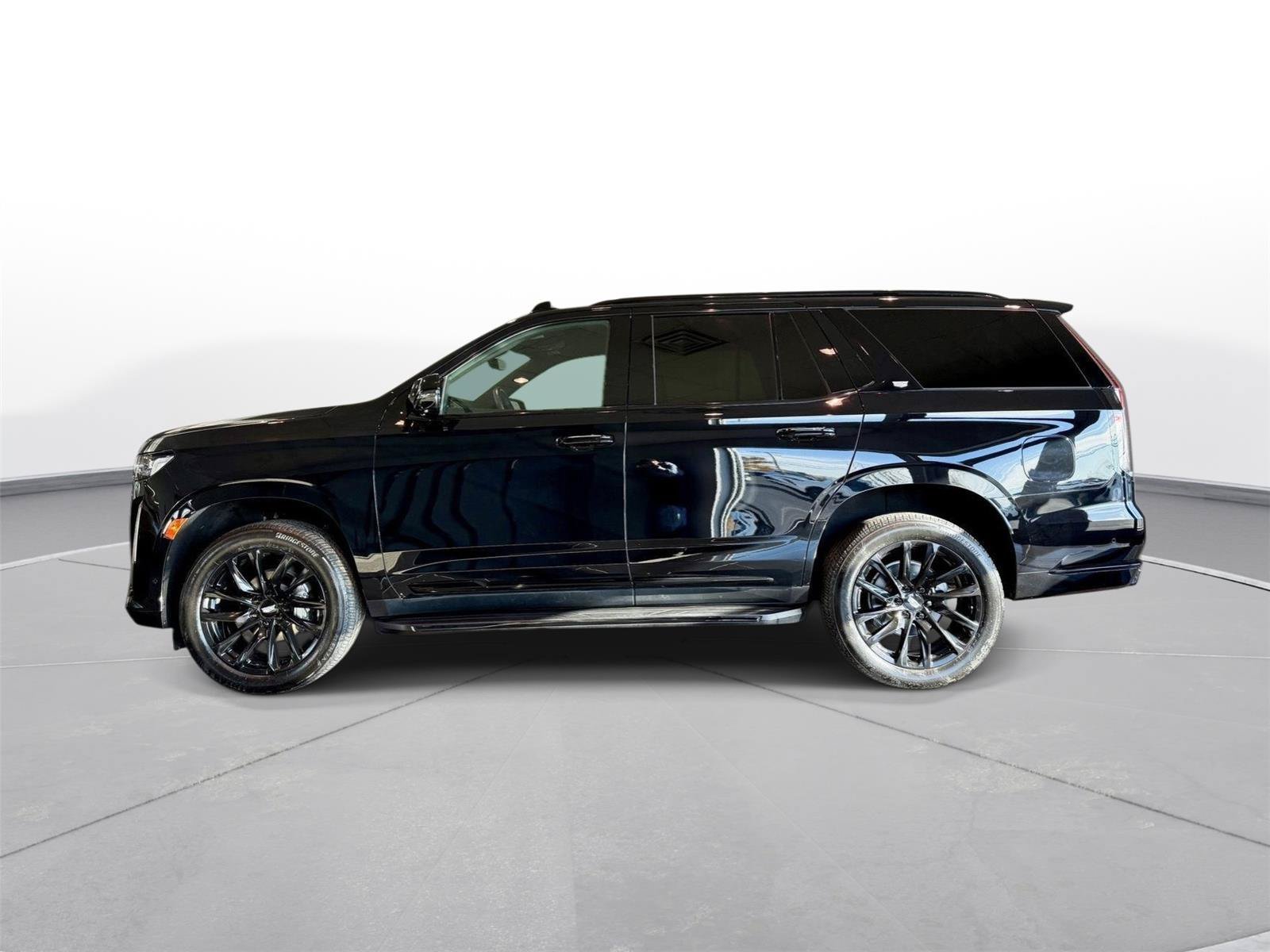 Certified 2024 Cadillac Escalade Sport w/ LPO, ONYX Package AWD/4WD image 20