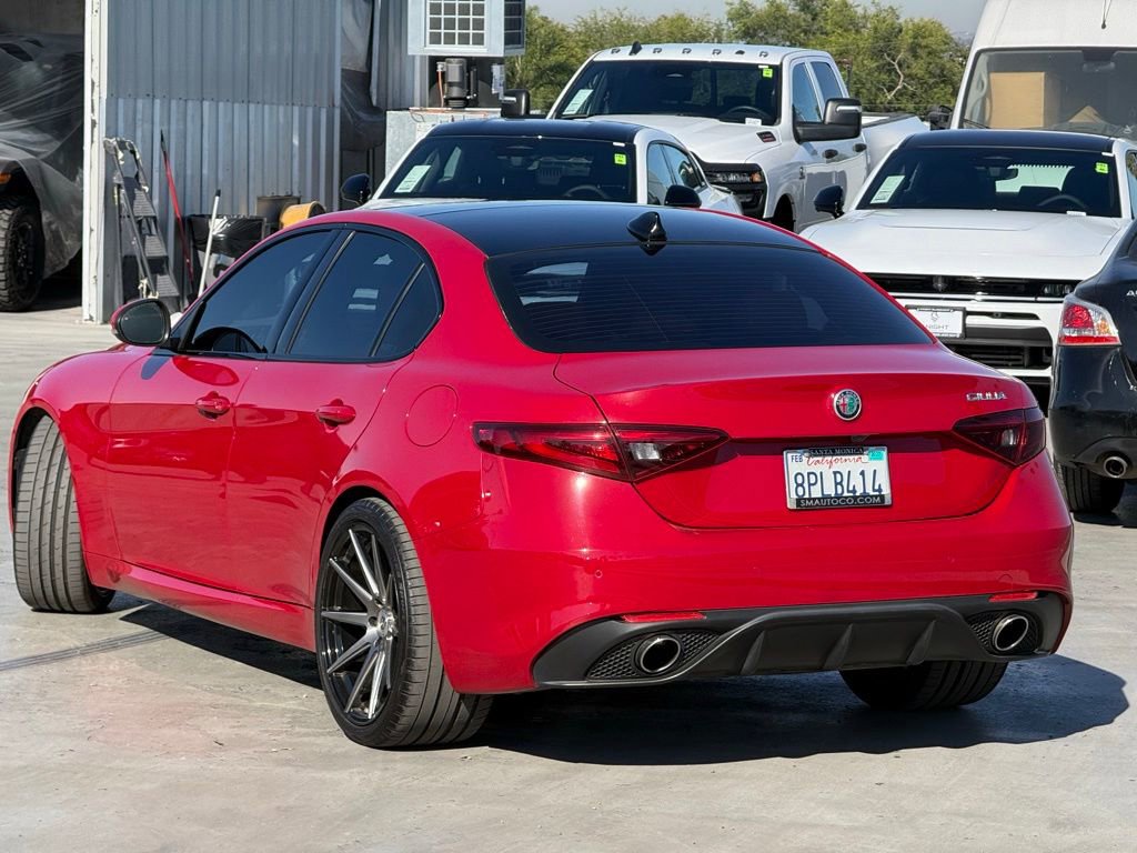 Used 2019 Alfa Romeo Giulia w/ Quick Order Package 22K Sport RWD image 2