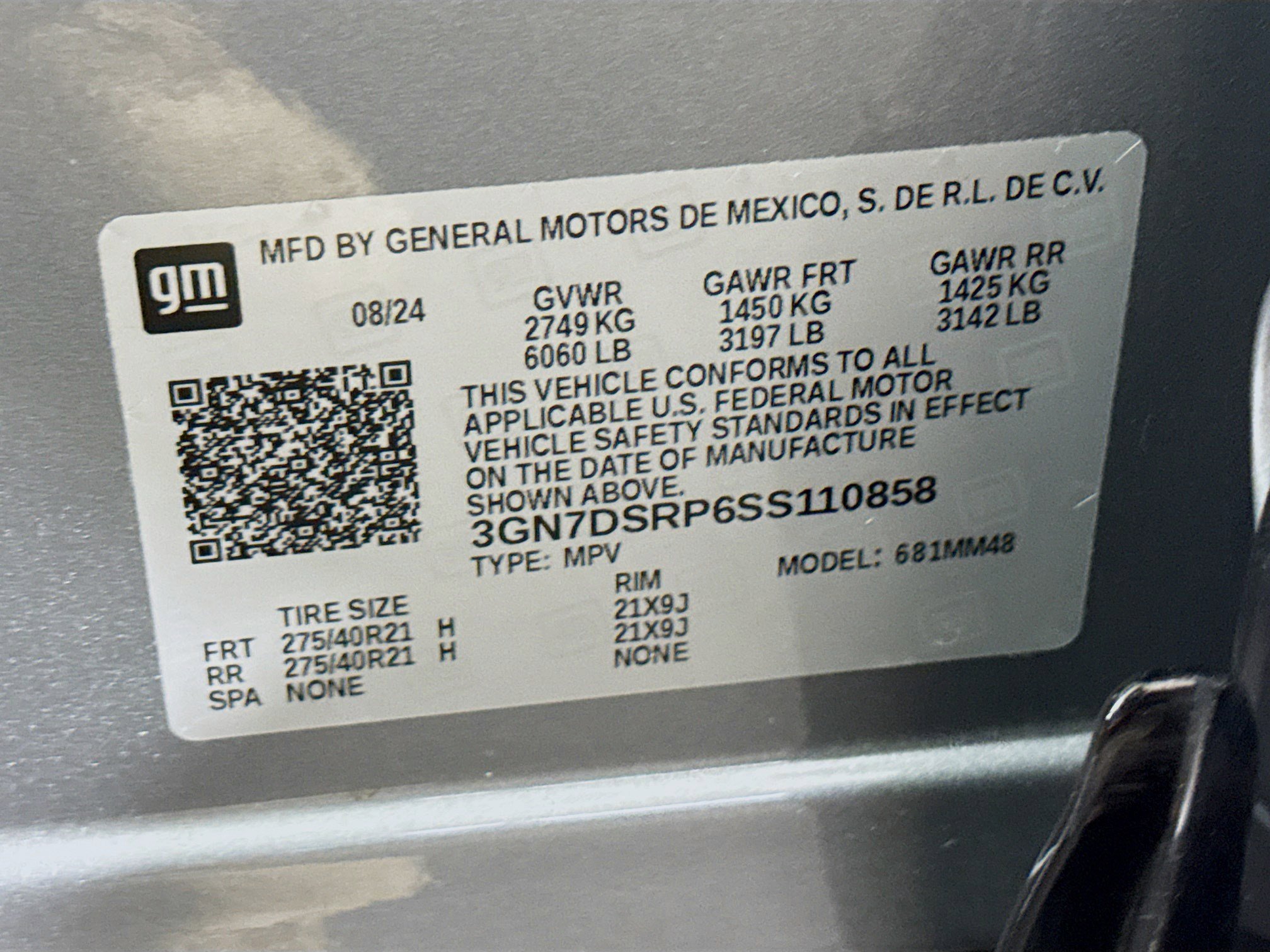 Used 2025 Chevrolet Equinox EV RS w/ Convenience Package II image 39