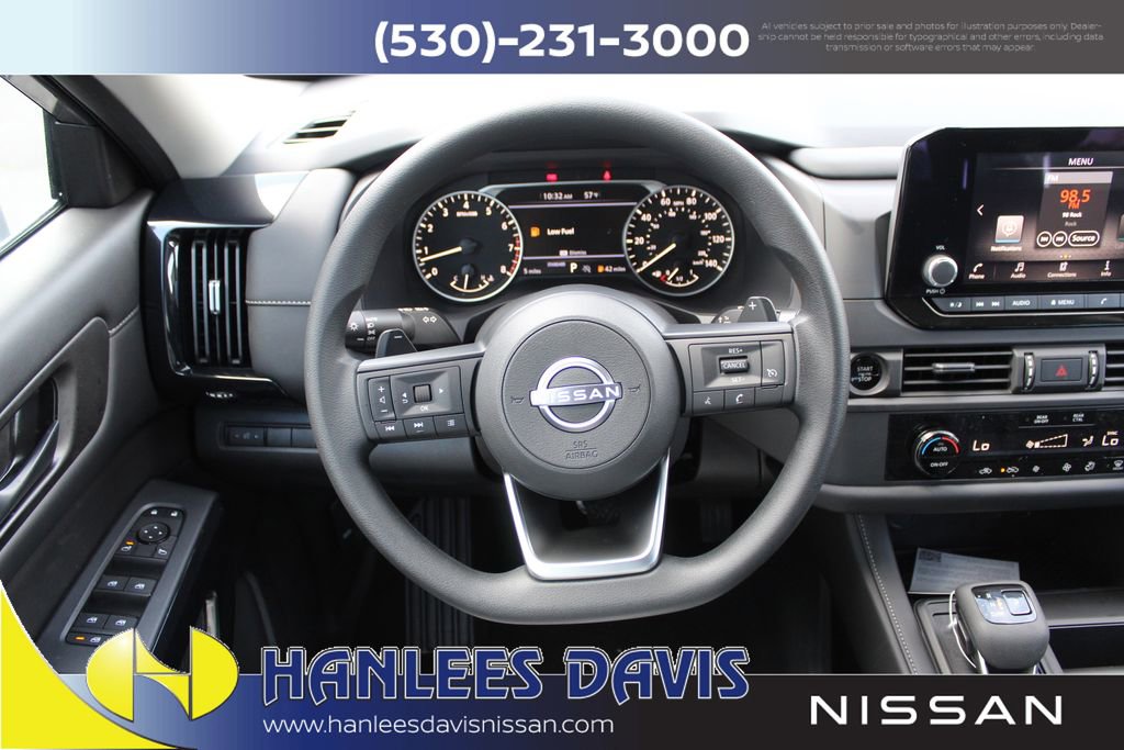 New 2025 Nissan Pathfinder S image 16