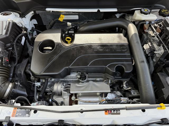 Used 2024 GMC Terrain SLT image 36