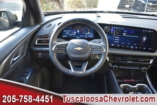 Used 2025 Chevrolet Traverse LT w/ Driver Confidence Package image 29