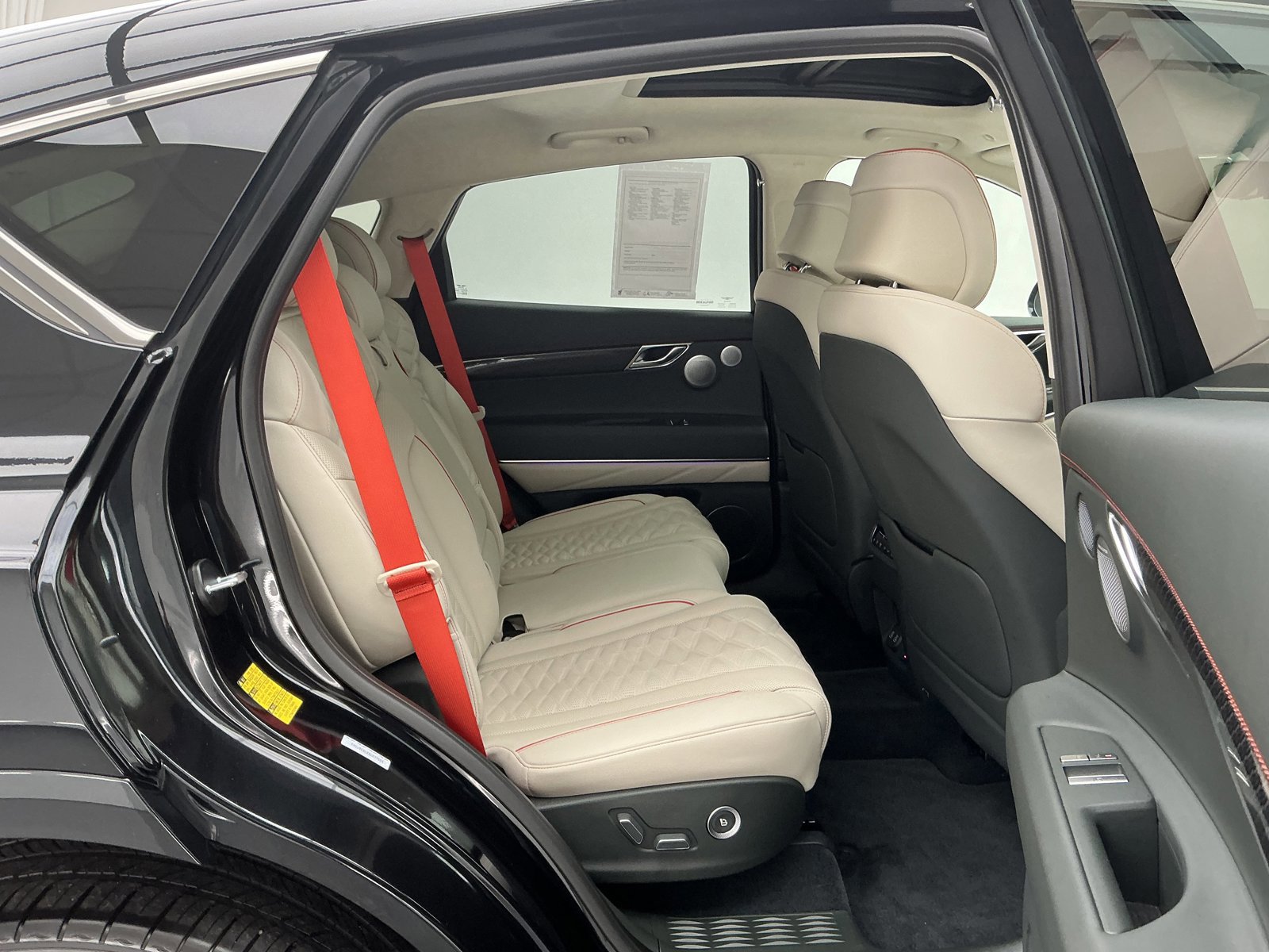 Used 2025 Genesis GV80 3.5T e-SC image 23