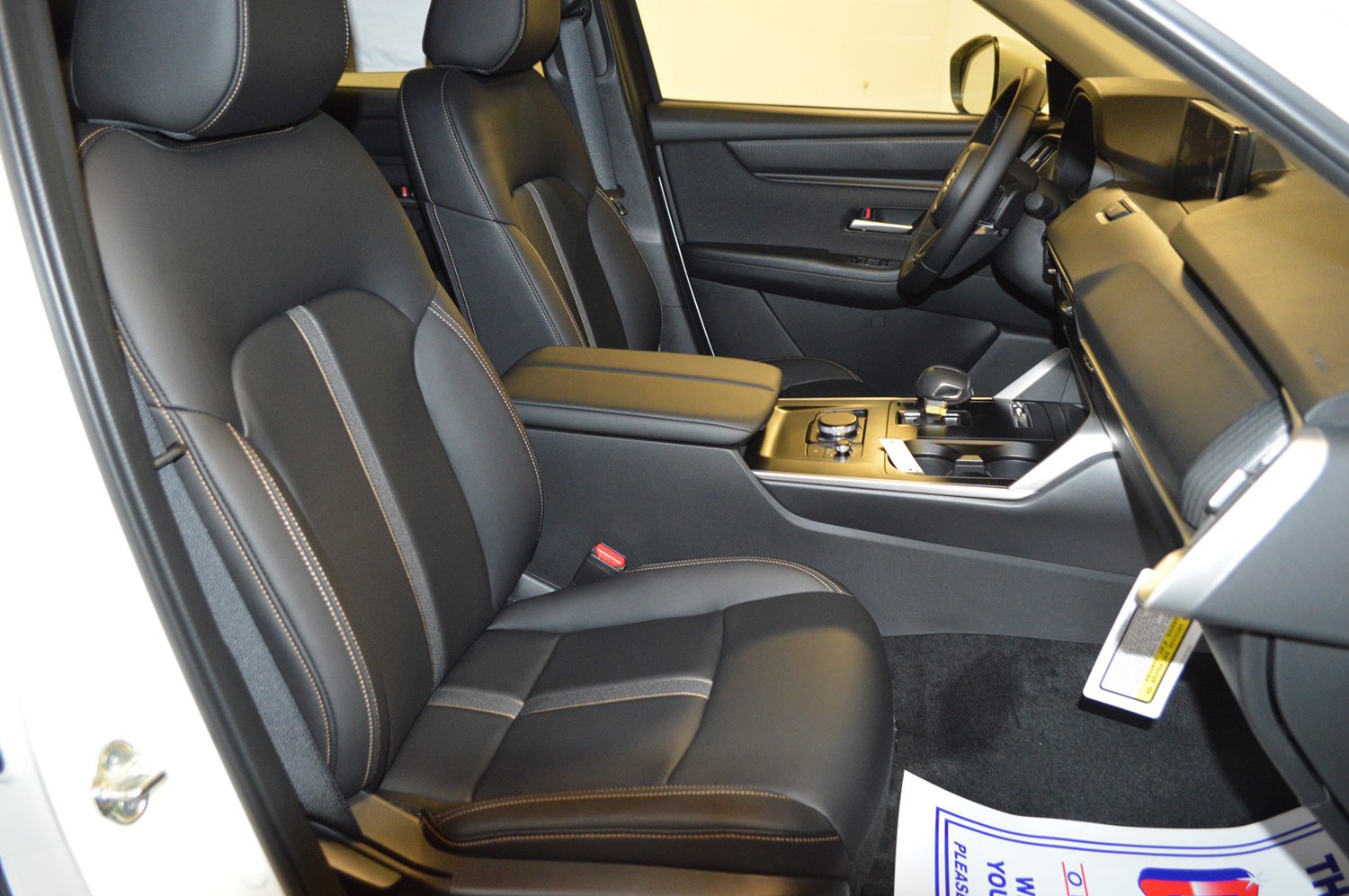 New 2025 MAZDA CX-90 3.3 Turbo w/ Select Package image 11