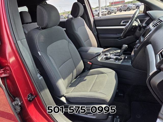 Used 2017 Ford Explorer XLT w/ Equipment Group 201A AWD/4WD image 20