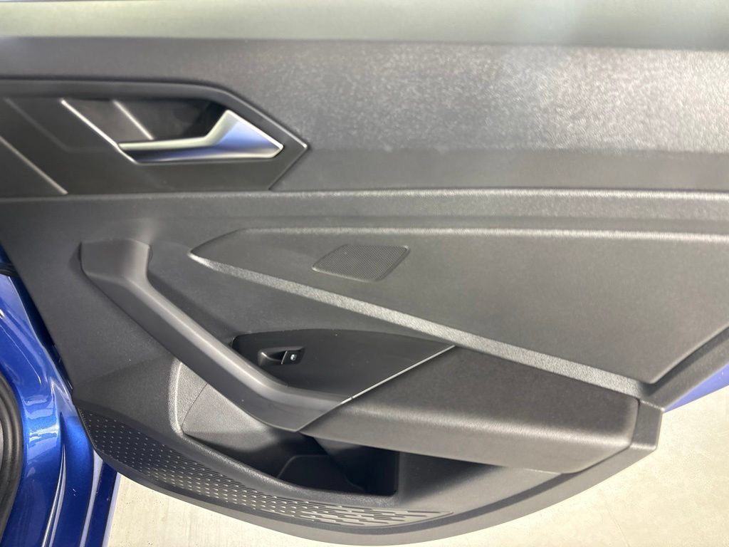 Used 2024 Volkswagen Jetta SE FWD image 22