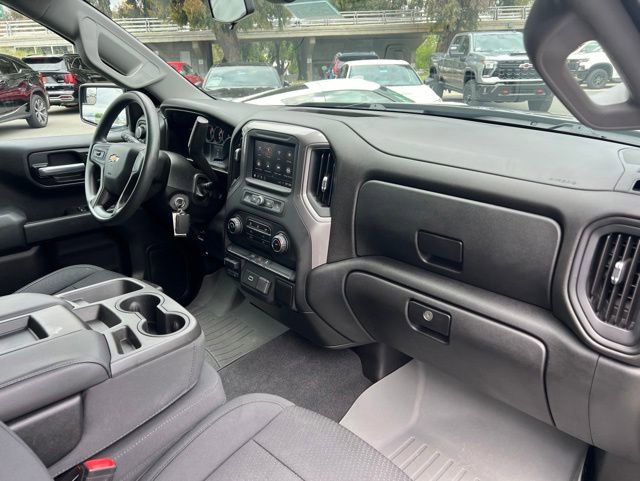 Used 2020 Chevrolet Silverado 1500 Custom w/ Custom Value Package AWD/4WD image 26