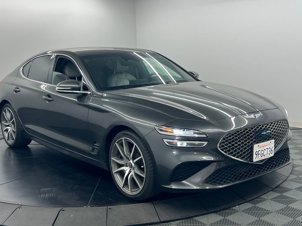 Used 2023 Genesis G70 2.0T image 3
