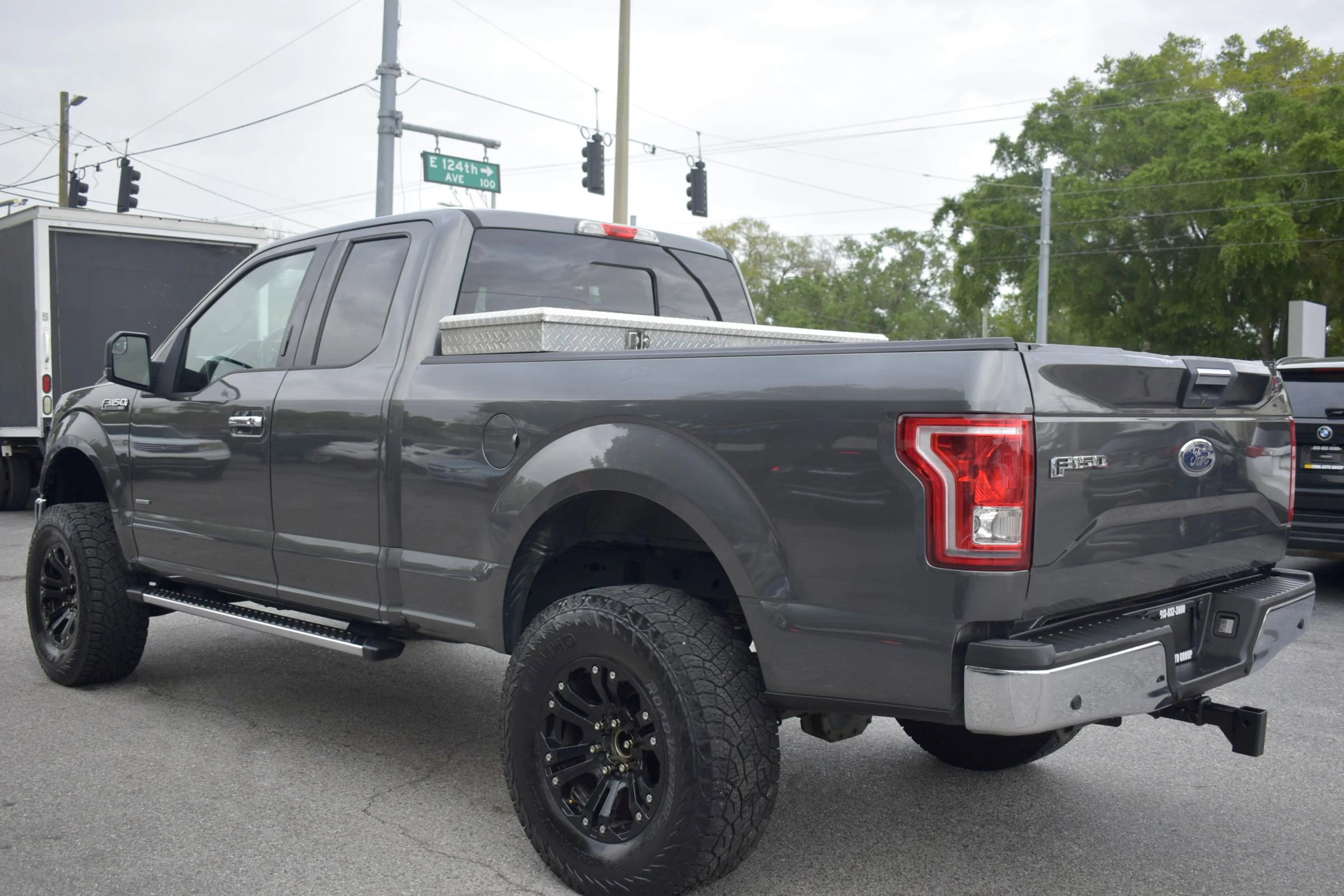Used 2017 Ford F150 XLT w/ Equipment Group 302A Luxury RWD image 7