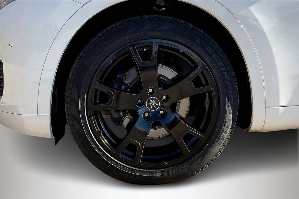 Used 2023 Maserati Levante GT image 34