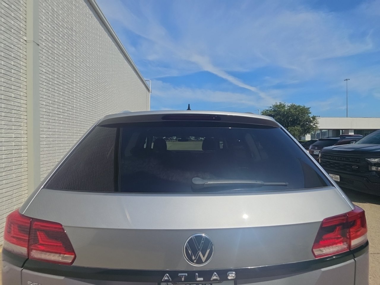 Used 2021 Volkswagen Atlas SEL FWD image 4