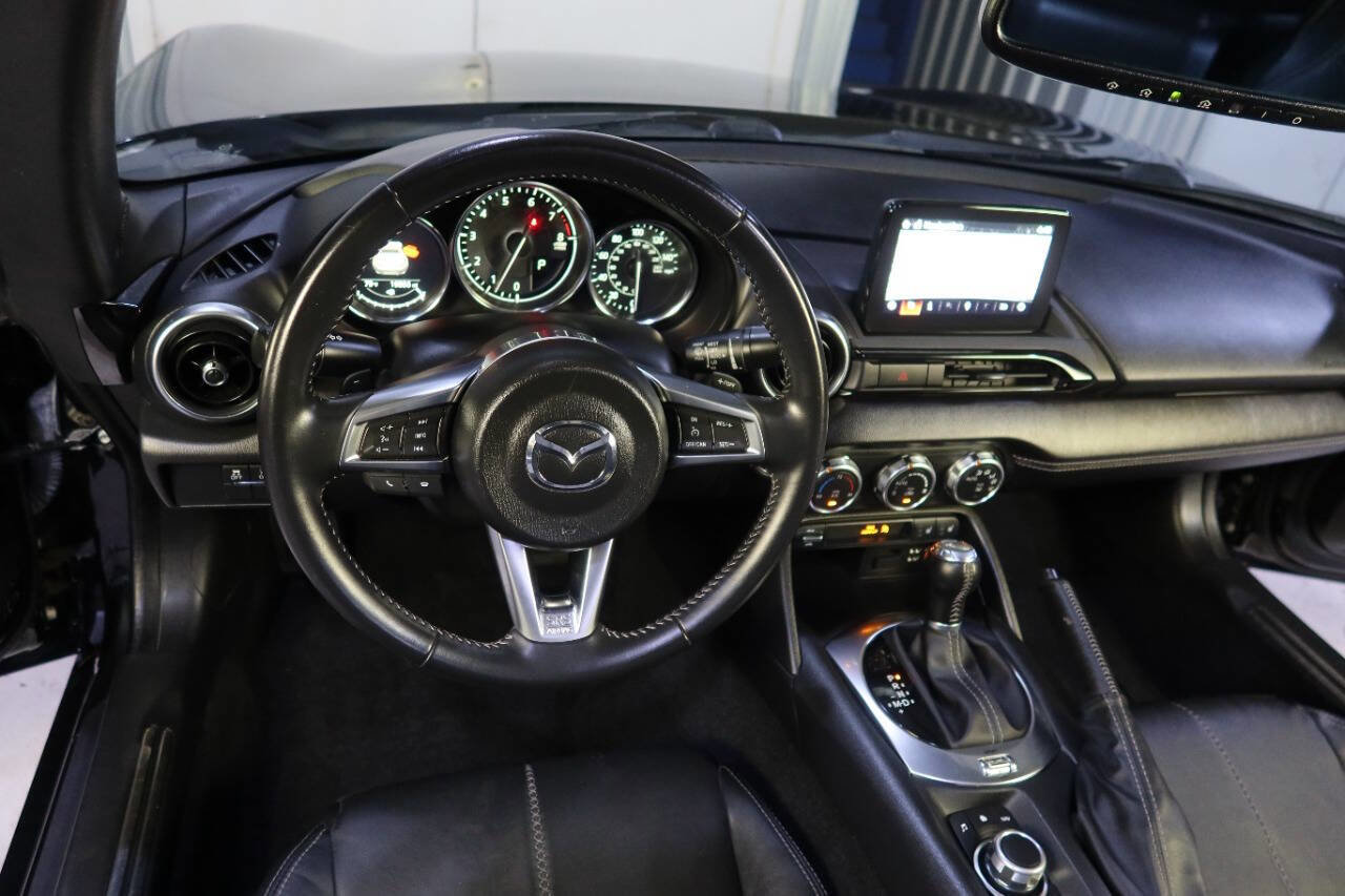 Used 2022 MAZDA MX-5 Miata RF Grand Touring image 18