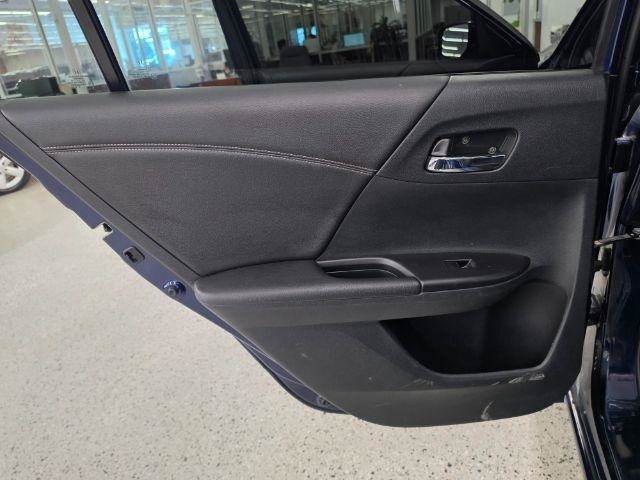 Used 2016 Honda Accord Sport image 33