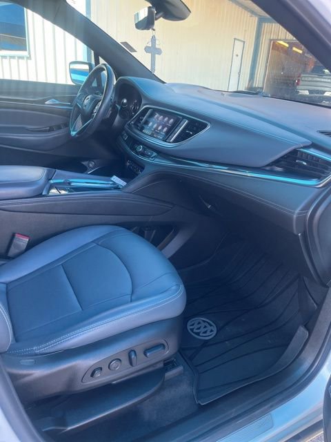 Used 2024 Buick Enclave Premium w/ Experience Buick Package FWD image 11