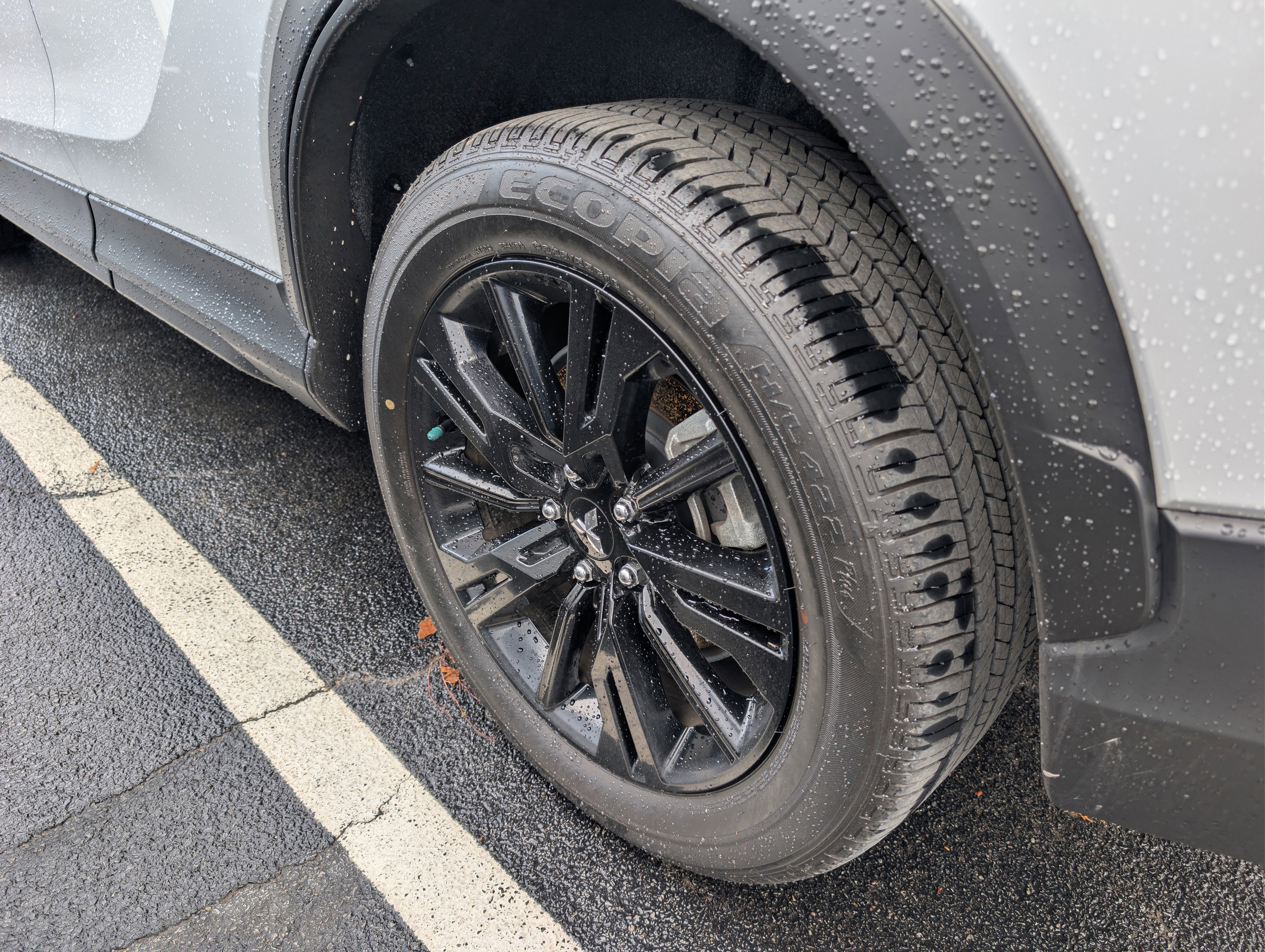 Used 2024 Mitsubishi Eclipse Cross LE image 11