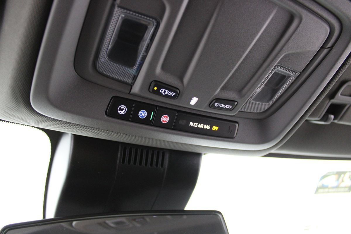 Used 2025 Chevrolet Silverado 1500 LT RWD image 30
